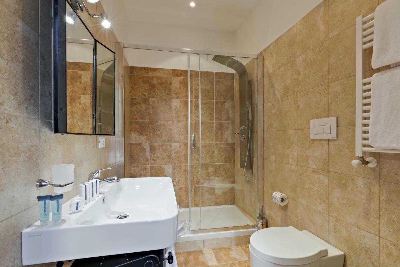 Vatican Domus Smart Rooms โรม ภายนอก รูปภาพ
